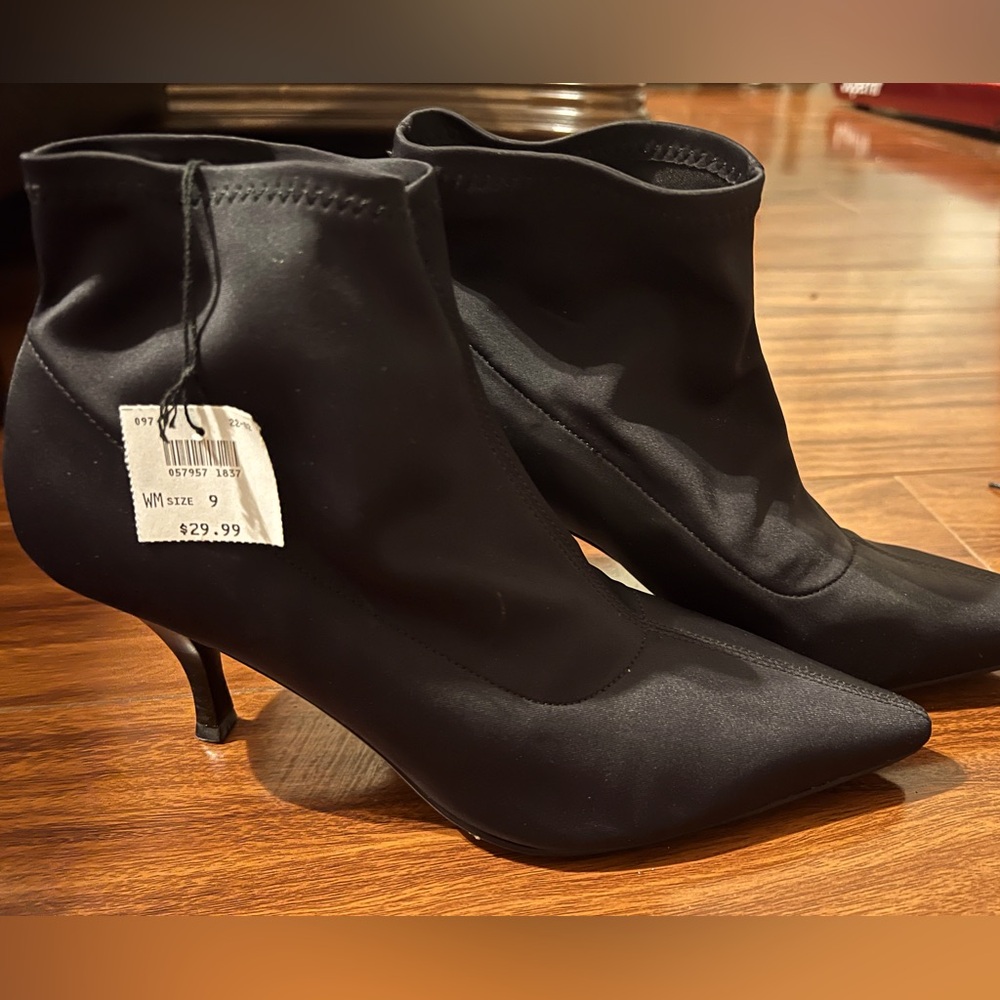 🖤 BRAND NEW BLACK HEEL POINT TOE SHOES